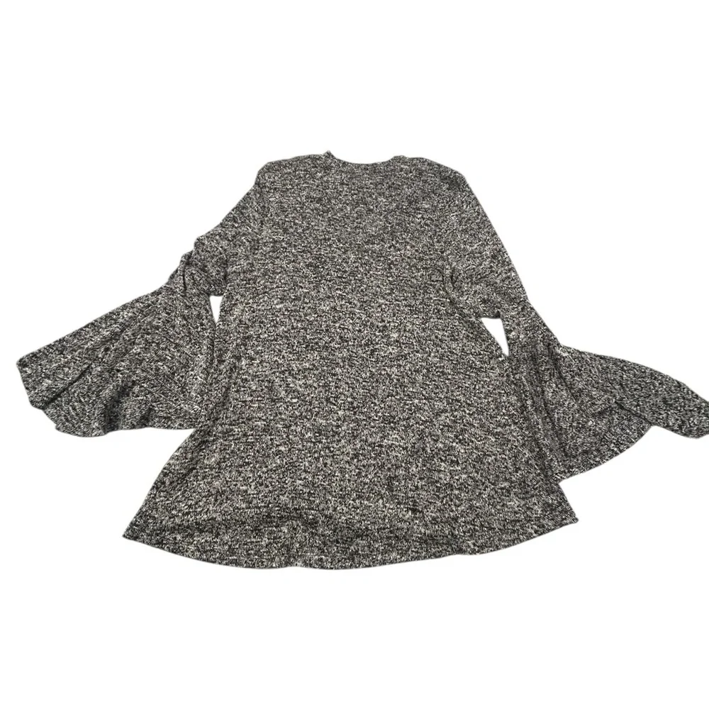 Penelope Project Women’s‎ Salt n Pepper Bell Sleeve Knit Top Small